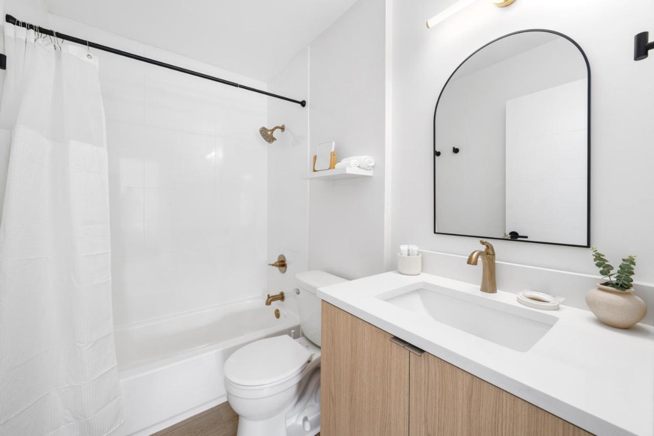 M Lake Worth Beach - Modern Villas Near West Palm Beach, Chic Retro Vibes, King Bed, Cozy Backyard, Bbq, Workspace, High-Speed Internet, Free Parking, 5 Minutes To Downtown & Beach מראה חיצוני תמונה
