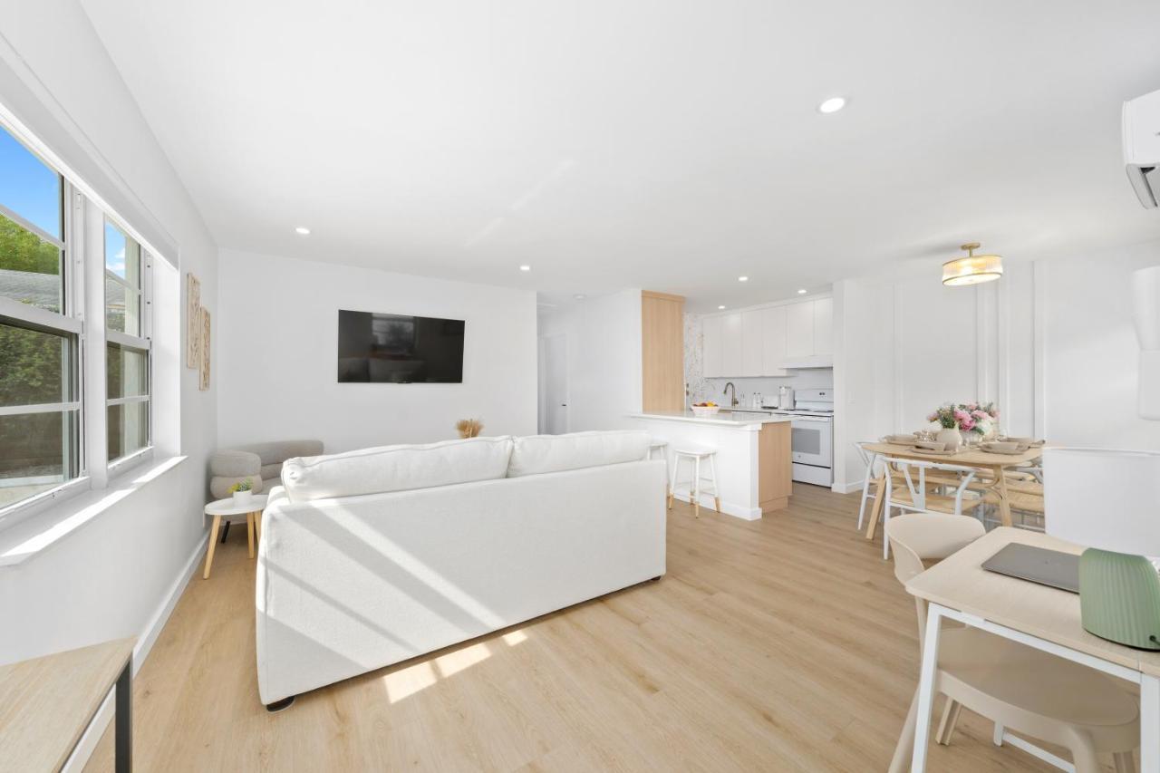 M Lake Worth Beach - Modern Villas Near West Palm Beach, Chic Retro Vibes, King Bed, Cozy Backyard, Bbq, Workspace, High-Speed Internet, Free Parking, 5 Minutes To Downtown & Beach מראה חיצוני תמונה