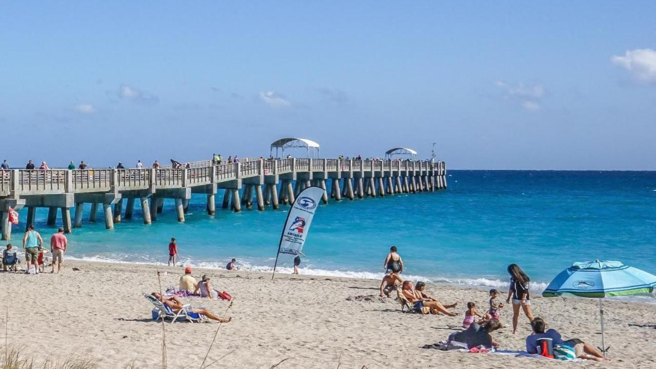 M Lake Worth Beach - Modern Villas Near West Palm Beach, Chic Retro Vibes, King Bed, Cozy Backyard, Bbq, Workspace, High-Speed Internet, Free Parking, 5 Minutes To Downtown & Beach מראה חיצוני תמונה