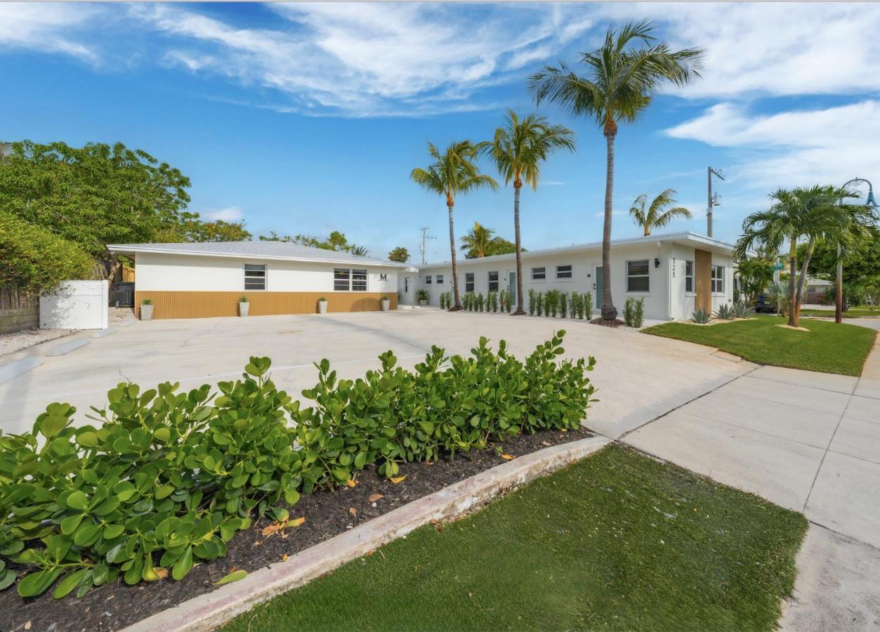 M Lake Worth Beach - Modern Villas Near West Palm Beach, Chic Retro Vibes, King Bed, Cozy Backyard, Bbq, Workspace, High-Speed Internet, Free Parking, 5 Minutes To Downtown & Beach מראה חיצוני תמונה