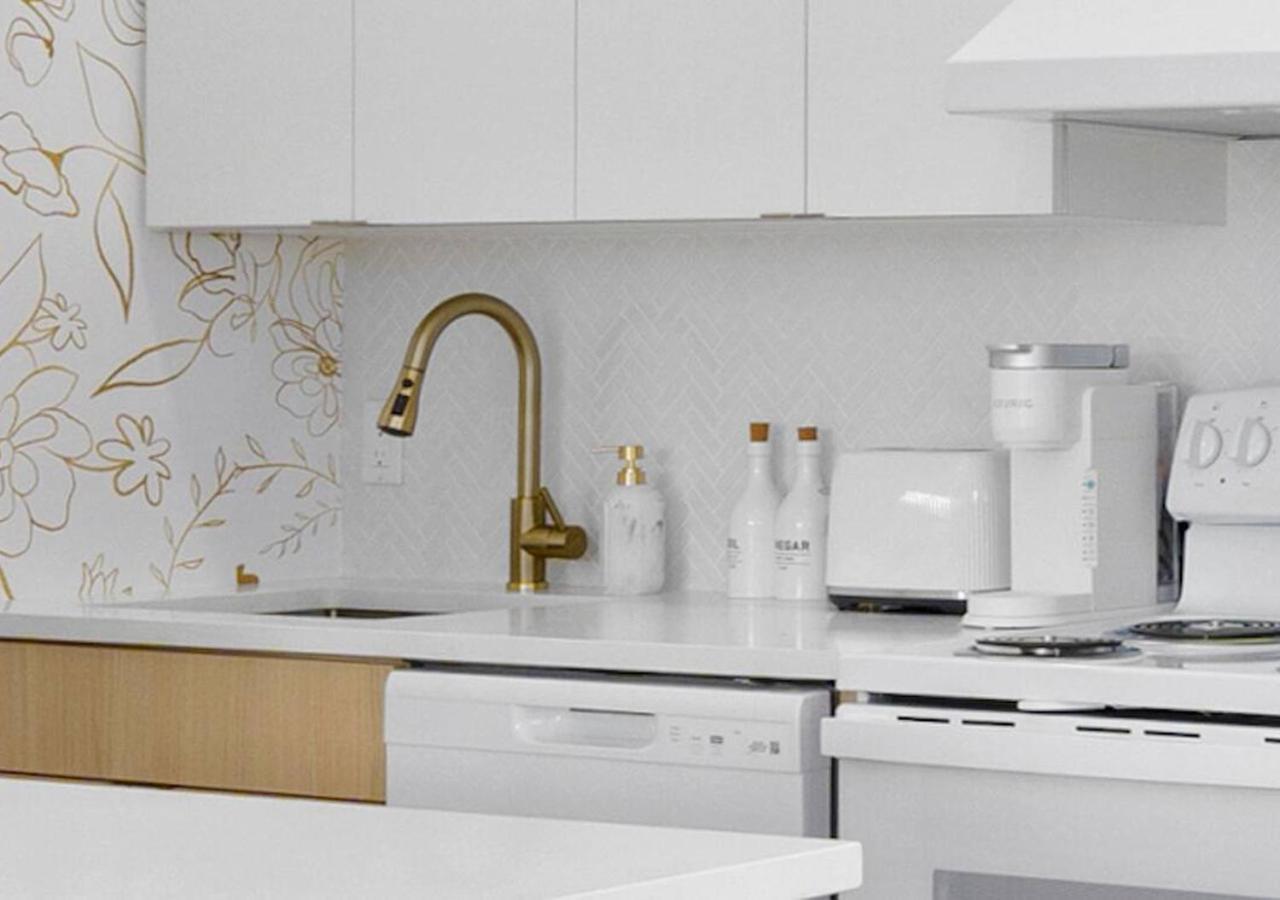 M Lake Worth Beach - Modern Villas Near West Palm Beach, Chic Retro Vibes, King Bed, Cozy Backyard, Bbq, Workspace, High-Speed Internet, Free Parking, 5 Minutes To Downtown & Beach מראה חיצוני תמונה