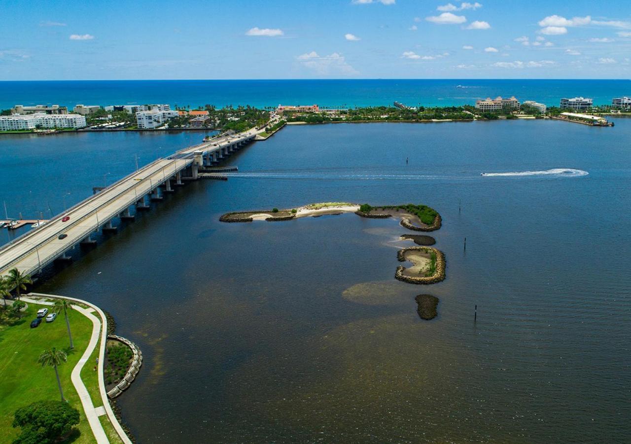 M Lake Worth Beach - Modern Villas Near West Palm Beach, Chic Retro Vibes, King Bed, Cozy Backyard, Bbq, Workspace, High-Speed Internet, Free Parking, 5 Minutes To Downtown & Beach מראה חיצוני תמונה