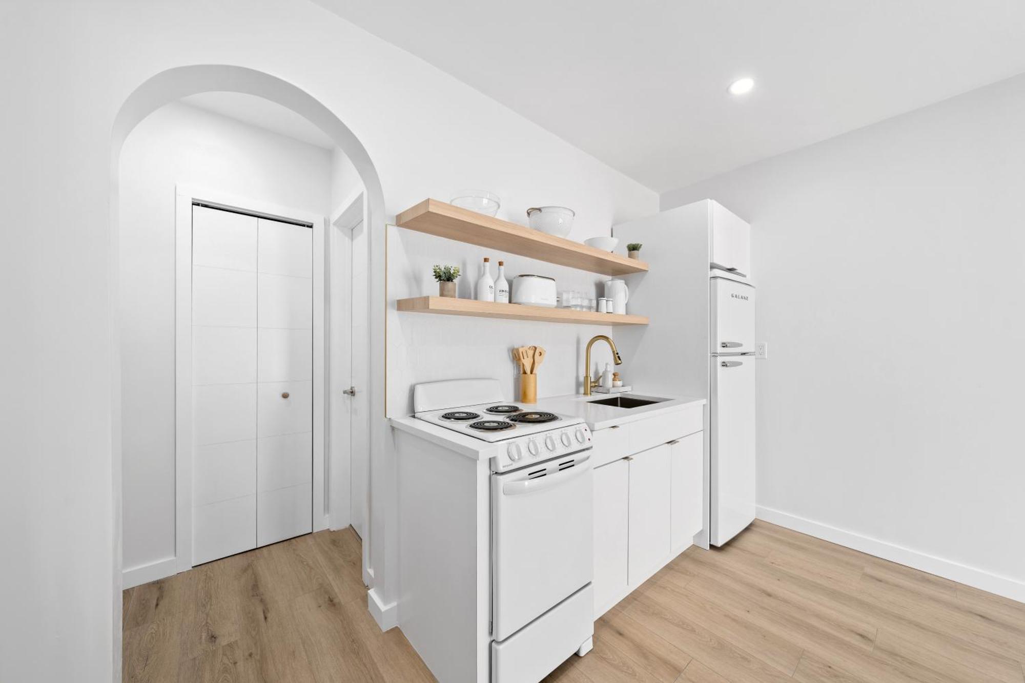 M Lake Worth Beach - Modern Villas Near West Palm Beach, Chic Retro Vibes, King Bed, Cozy Backyard, Bbq, Workspace, High-Speed Internet, Free Parking, 5 Minutes To Downtown & Beach מראה חיצוני תמונה