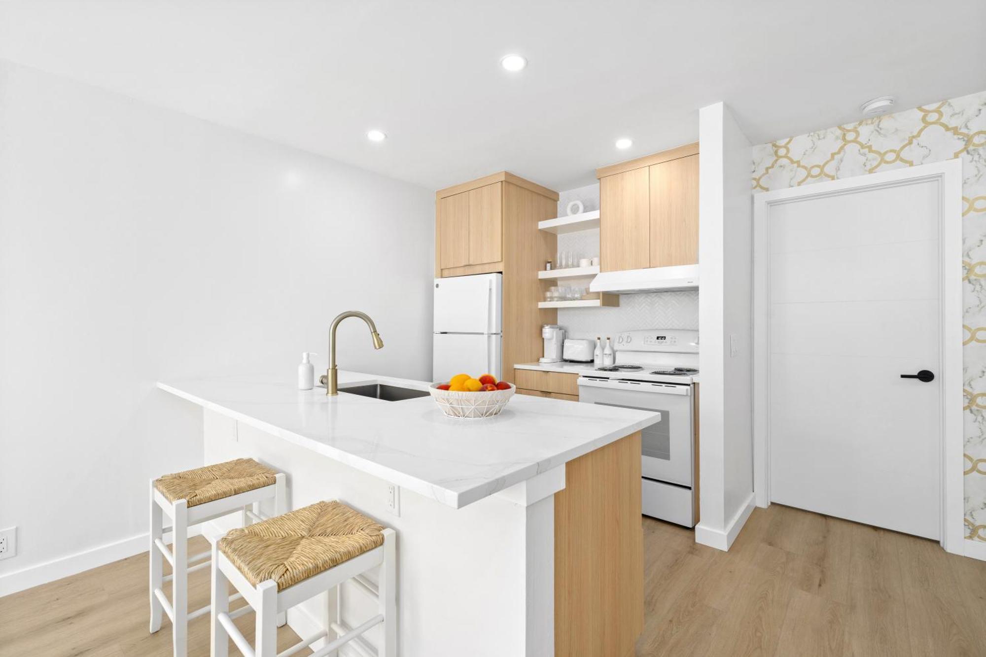M Lake Worth Beach - Modern Villas Near West Palm Beach, Chic Retro Vibes, King Bed, Cozy Backyard, Bbq, Workspace, High-Speed Internet, Free Parking, 5 Minutes To Downtown & Beach מראה חיצוני תמונה
