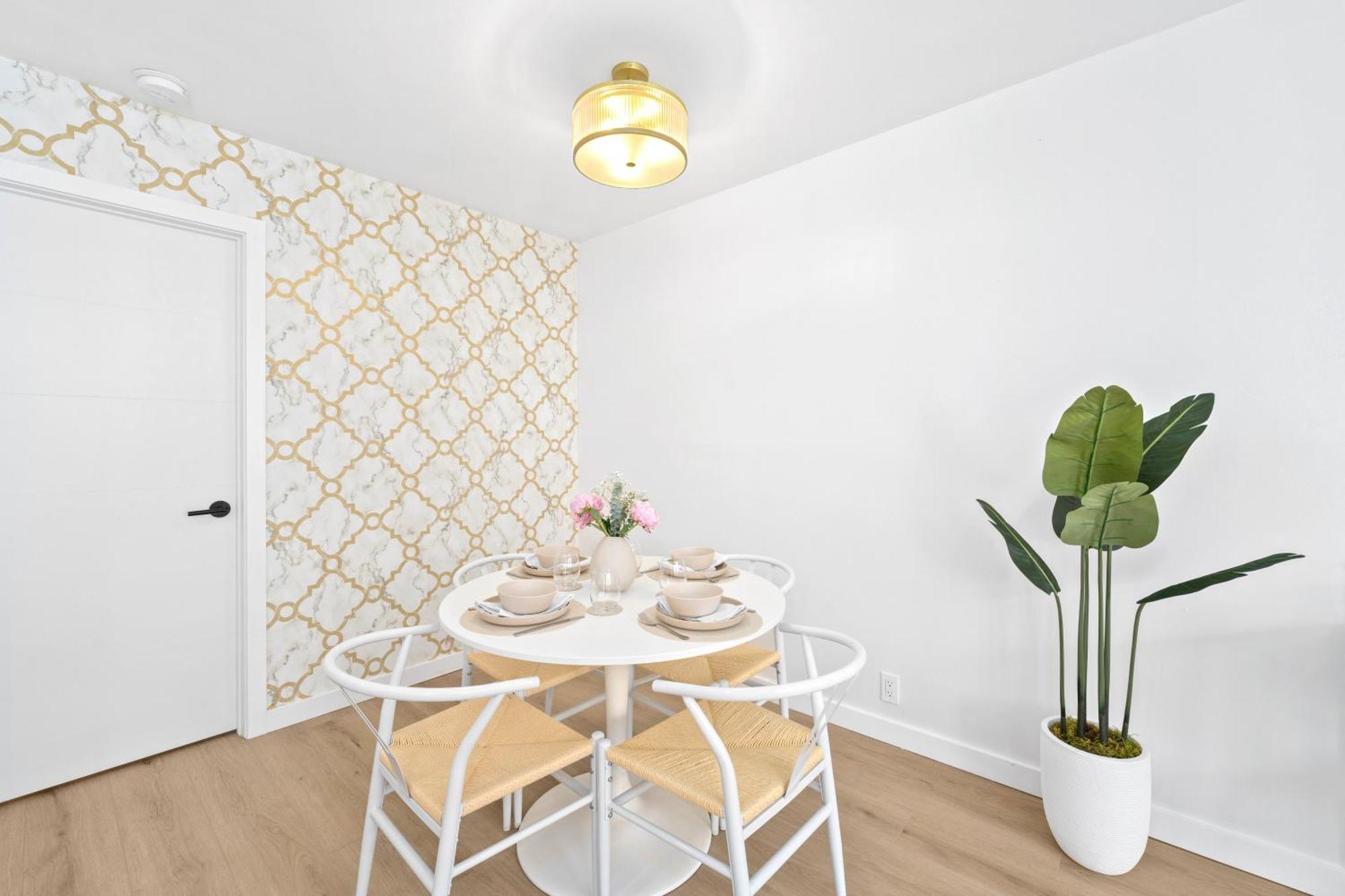M Lake Worth Beach - Modern Villas Near West Palm Beach, Chic Retro Vibes, King Bed, Cozy Backyard, Bbq, Workspace, High-Speed Internet, Free Parking, 5 Minutes To Downtown & Beach מראה חיצוני תמונה