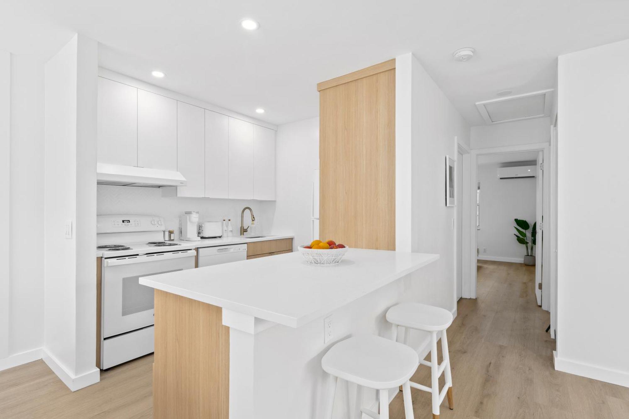M Lake Worth Beach - Modern Villas Near West Palm Beach, Chic Retro Vibes, King Bed, Cozy Backyard, Bbq, Workspace, High-Speed Internet, Free Parking, 5 Minutes To Downtown & Beach מראה חיצוני תמונה